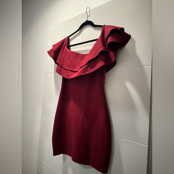 Revolve By the way burgundy Rhiannon off the shoulder ruffle mini dress fall S - Picture 10 of 14